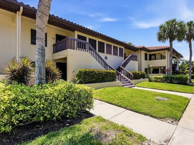 5186 Lake Village Dr #90