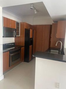2775 NE 187th St APT 524