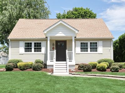 25 Amory Avenue
