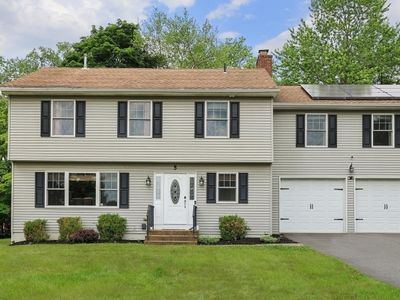 5 Maple Dr