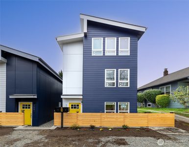 753 S Henderson Street