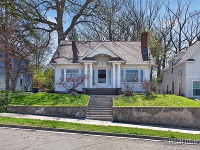 312 Sweet St NE