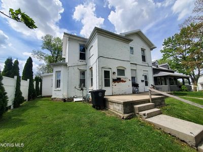 128 N 4th St