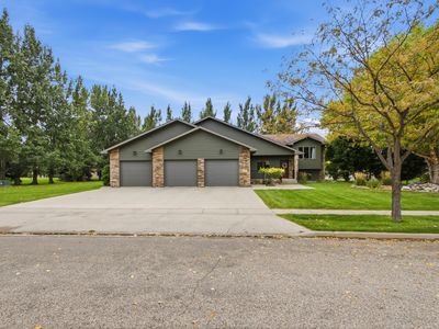 2206 17th Ave SE