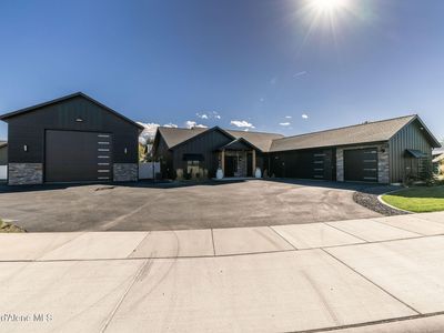1310 W Miss Hana Ave
