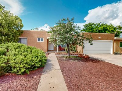 3615 Calle Del Sol NE