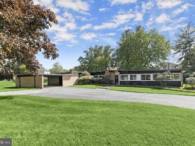 5 Stone Hollow Ct