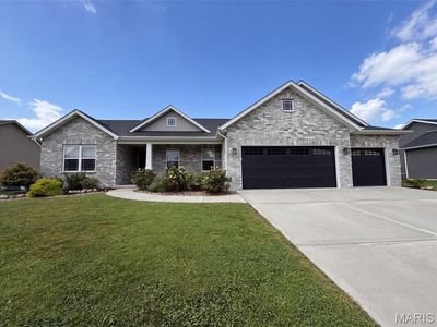 217 Emerald Way W