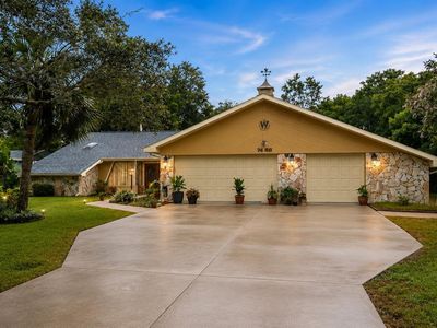 7488 River Country Dr