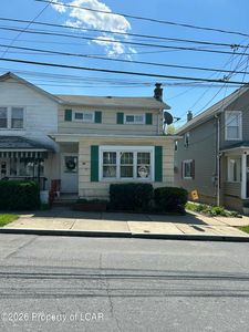 32 Brown St