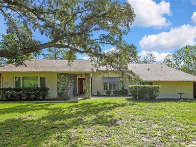12 Mayflower Ct E