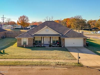 7693 Woodridge Dr