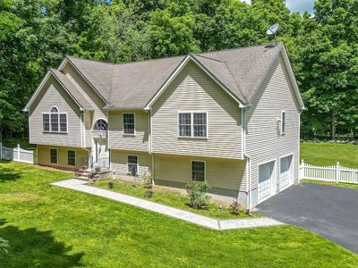 36 Front Street