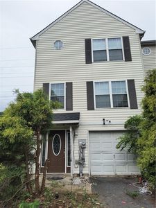 Property at 708 Bach Ct, Freemansburg, PA