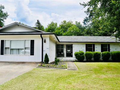 2921 Honeysuckle Ln