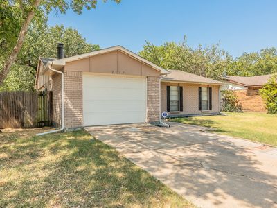 2817 Eddie Pl