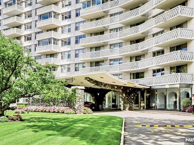 2100 Linwood Avenue #15A