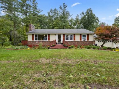30 W Sutton Rd