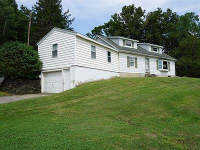 6 Squirrel Hill Rd