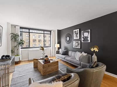 2021 Broadway #12D