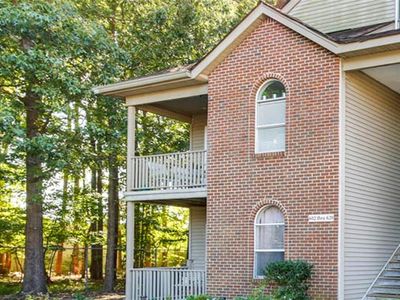 612 Mary Robert Ln #204