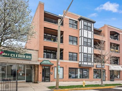 20 S Fairview Ave #3S