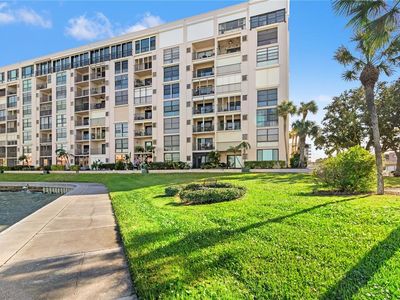 7700 Sun Island Dr S APT 203