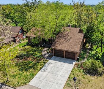 2448 Hallquist Ave
