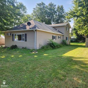 129 W Walnut St