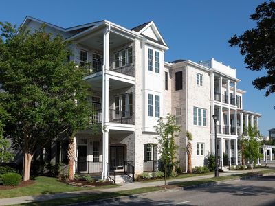 982 Farrow Pkwy. #A