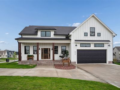 233 NE 60th Ct