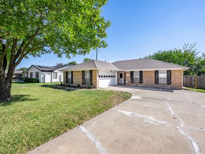 109 E Willow Ln