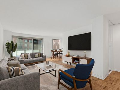 300 E 40th St APT 28T