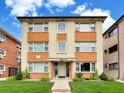 6845 N Northwest Hwy Unit 1E