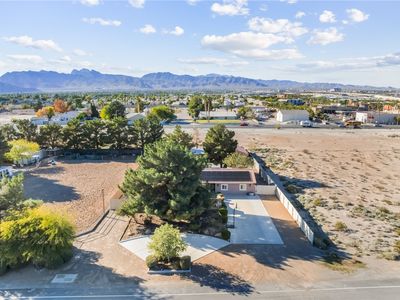 6109 Starlight Dr