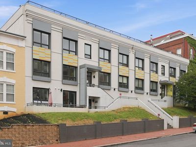 2424 17th St NW APT 101