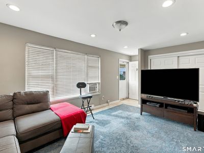 466 Middletown Avenue #7