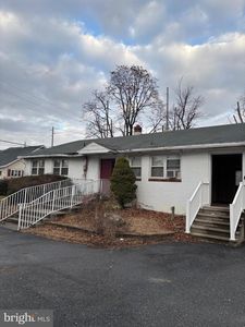 869 Beverly Rd