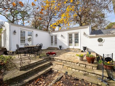 180 Harbor Dr