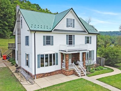 205 Maple Ave