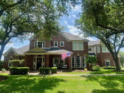 511 Royal Lakes Blvd