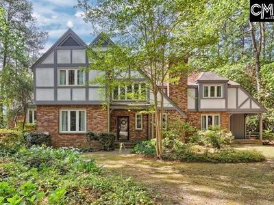 124 Runneymede Dr