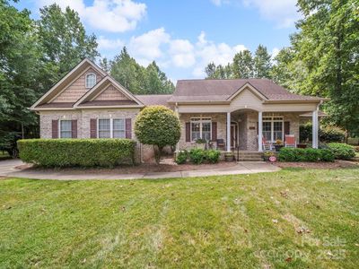 208 Catawba Crest Ln