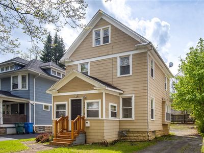 393 Brooks Ave