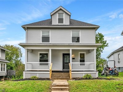 913 Foster Ave