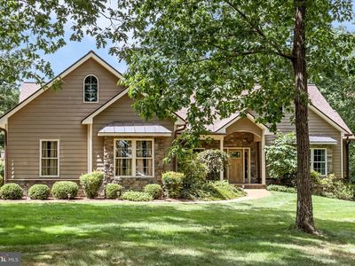 103 Comforter Ln