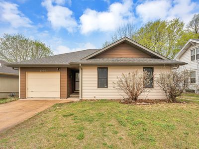 2205 N Prospect Avenue