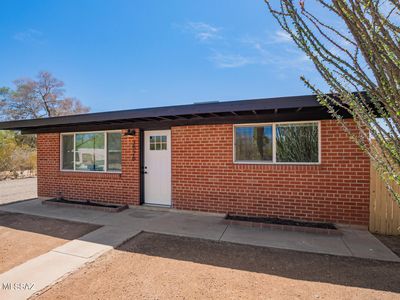 3526 E Blacklidge Dr