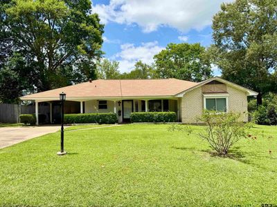 208 Robinhood Cir