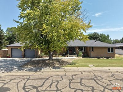 1006 Theron Pl